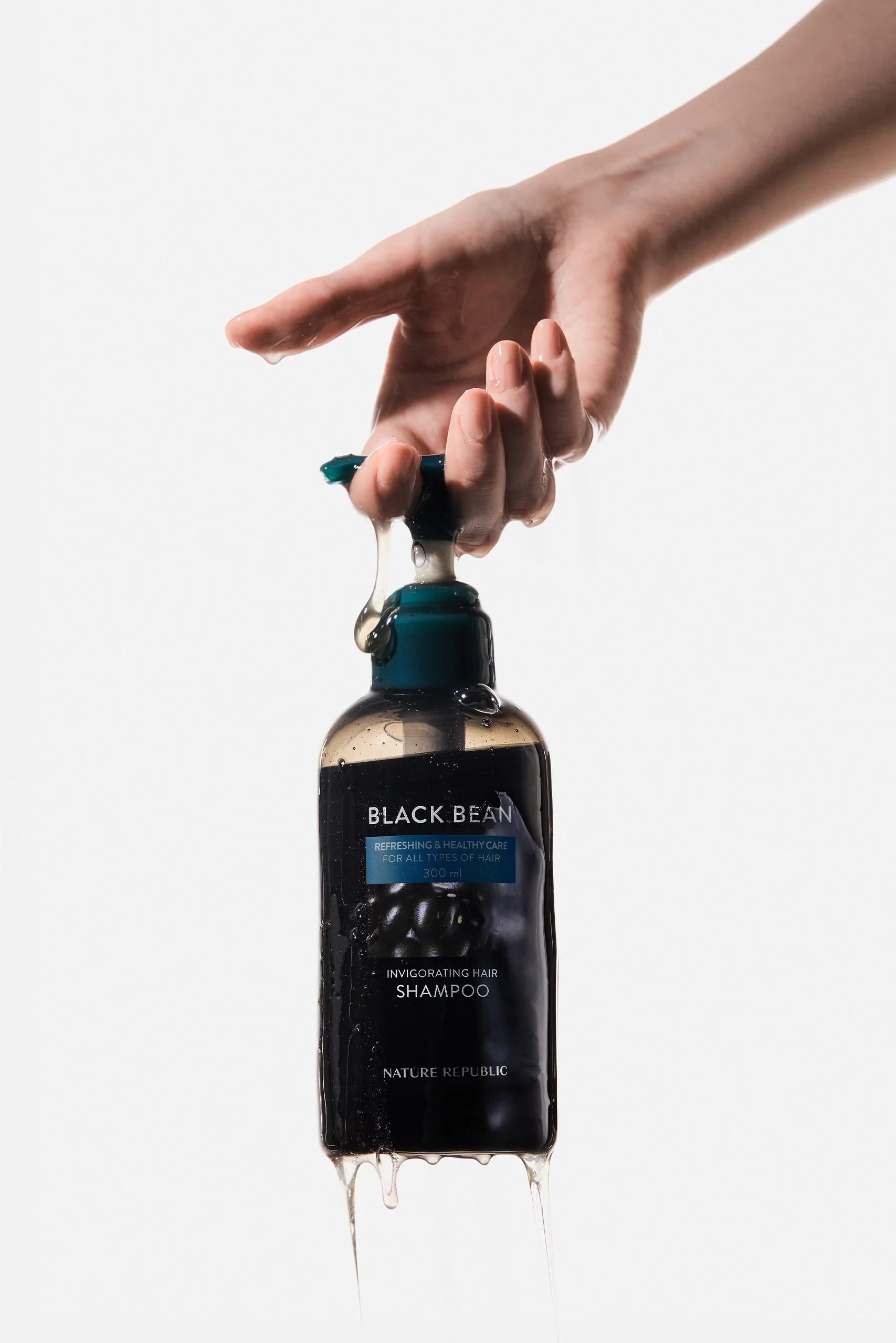 Black Bean Invigorating Hair Shampoo - Sampon revigorant cu fasole neagra - HER