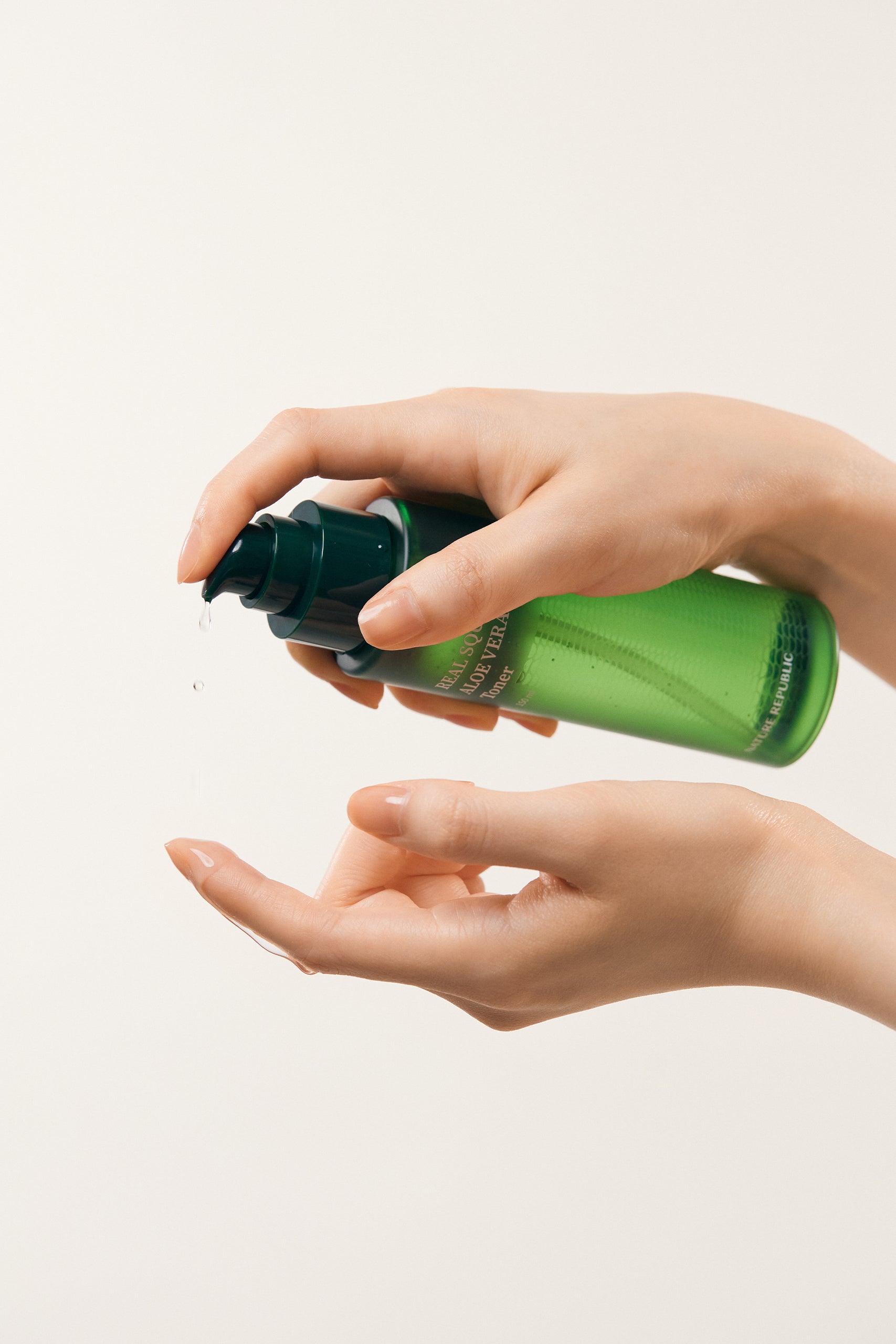 Real Squeeze Aloe Vera Toner - Toner calmant cu Aloe Vera - HER