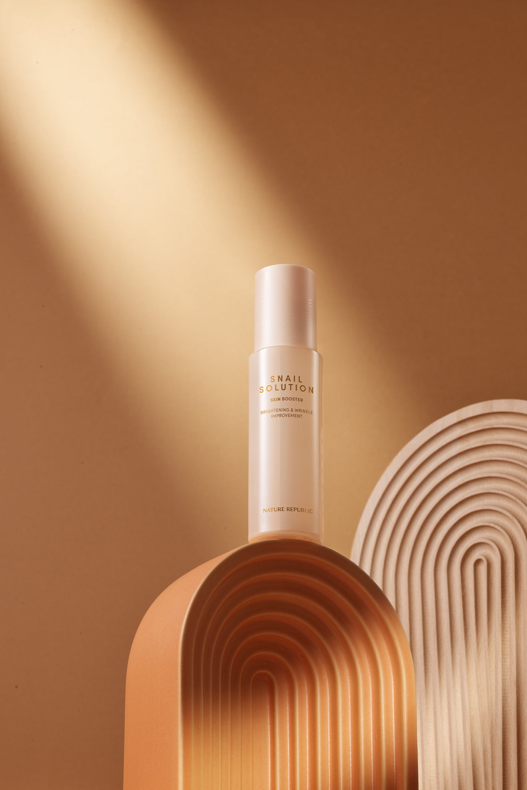 Snail Solution Skin Booster - Emulsie hidratanta cu Extract de Melc - HER