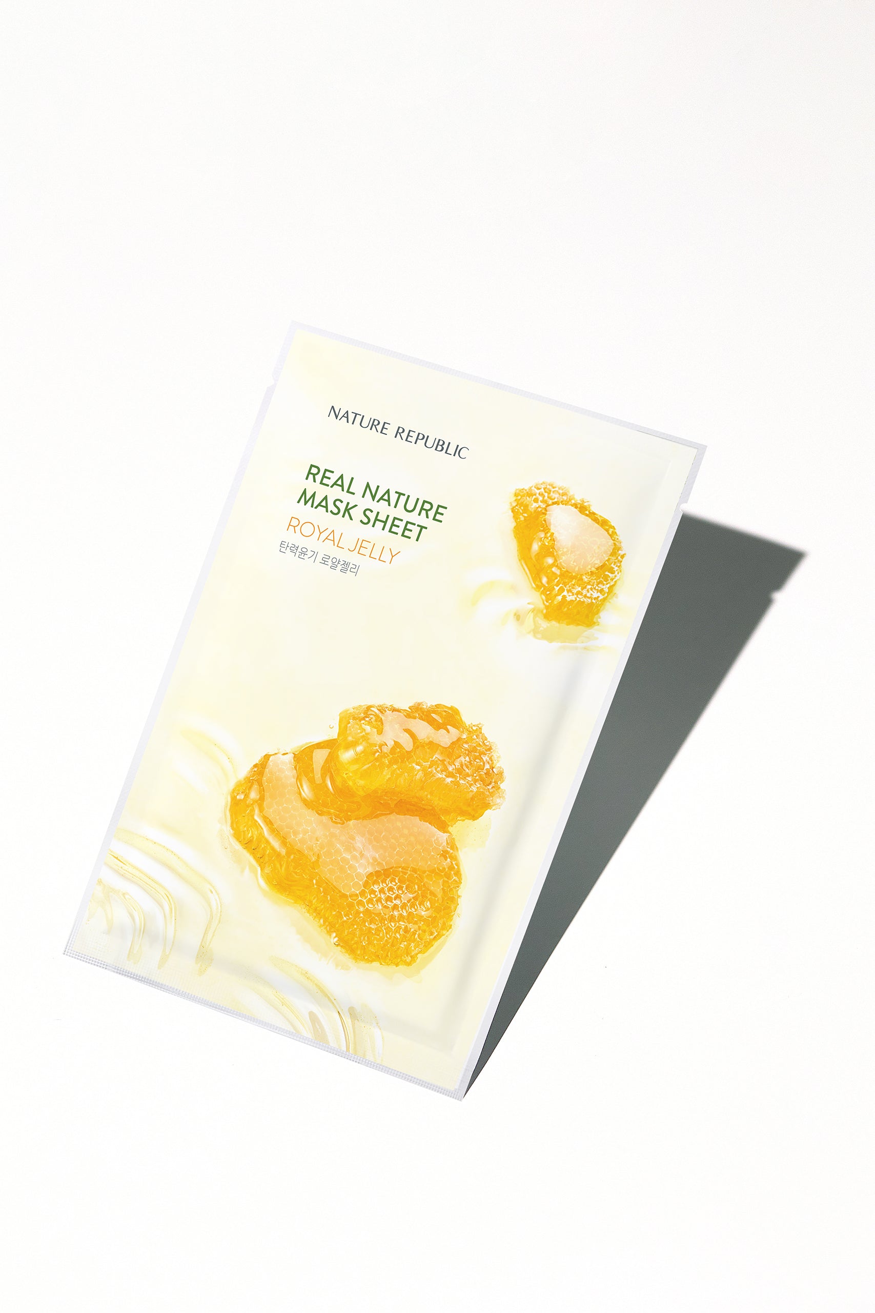 Real Nature Royal Jelly Mask Sheet - Masca de fata cu extract de Laptisor de Matca - HER